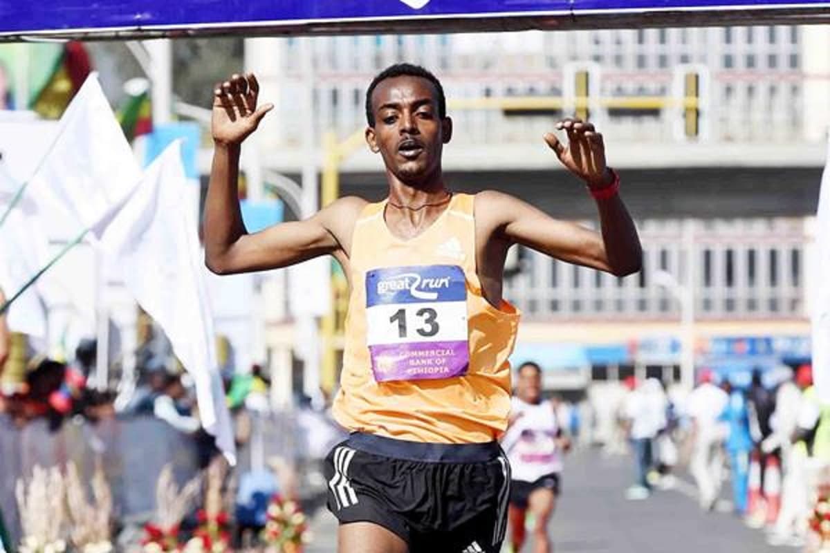 Tola and Gebresilase lead strong Amsterdam marathon lineup Watch